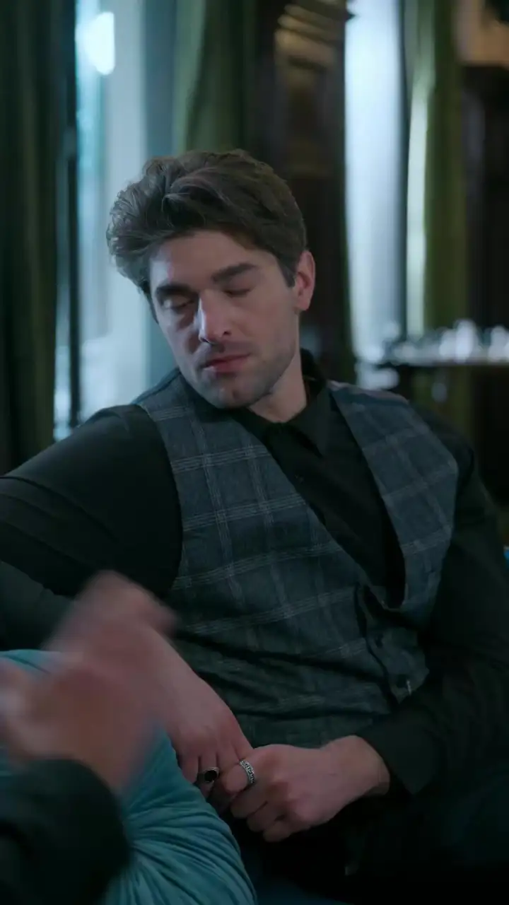 Episode 11 of My Vampire Husband Wants to Bite Me Every Night