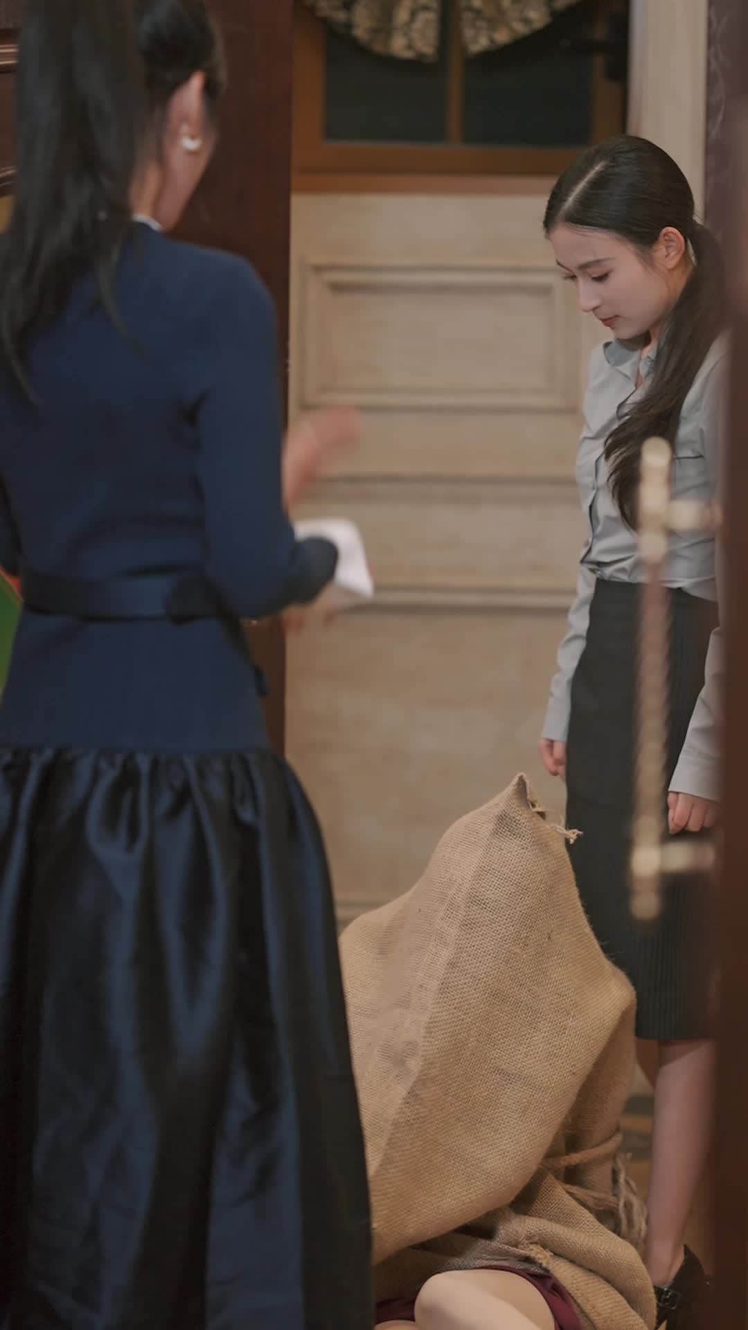 Episode 41 of My Wife Is the Underworld Queen
