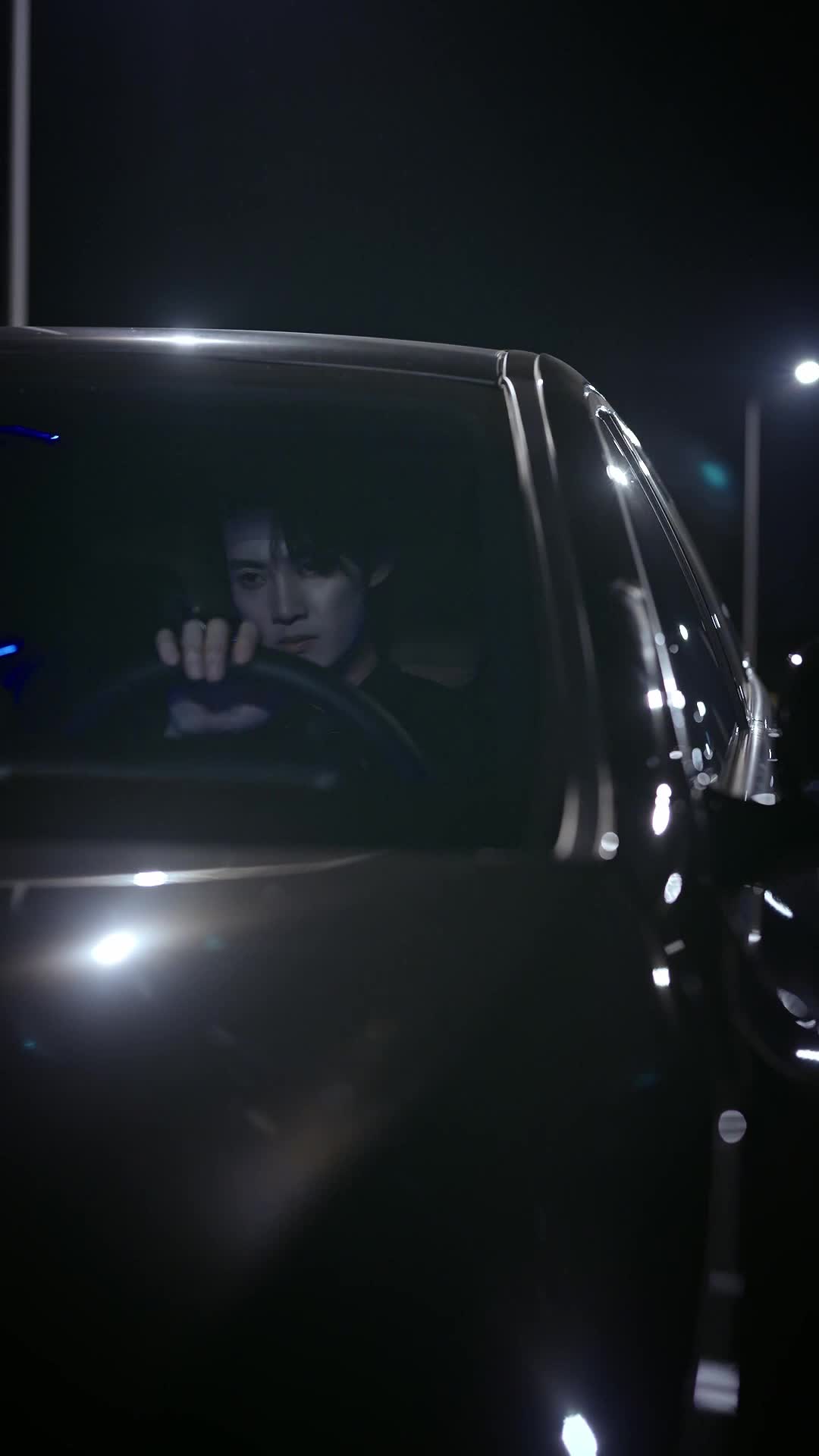 Episode 10 of My Younger Bodyguard Wants Me