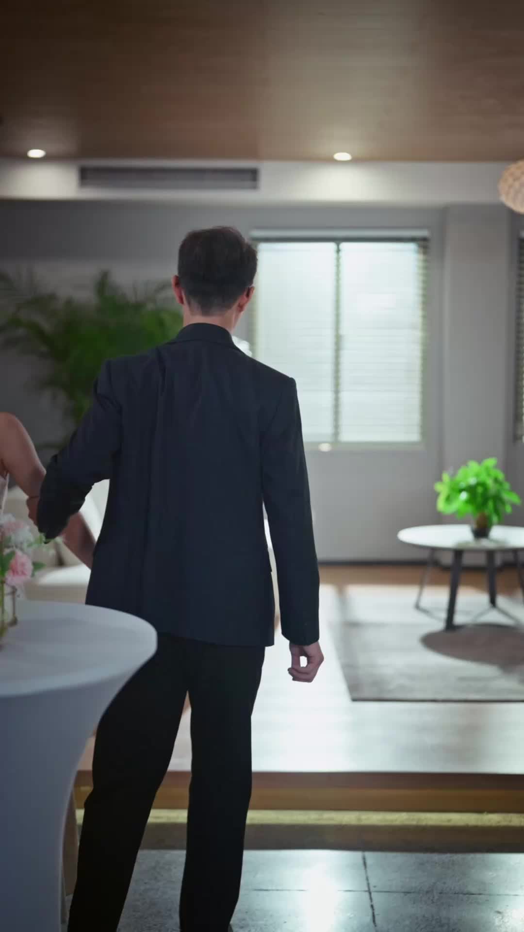 Episode 21 of My Younger Bodyguard Wants Me