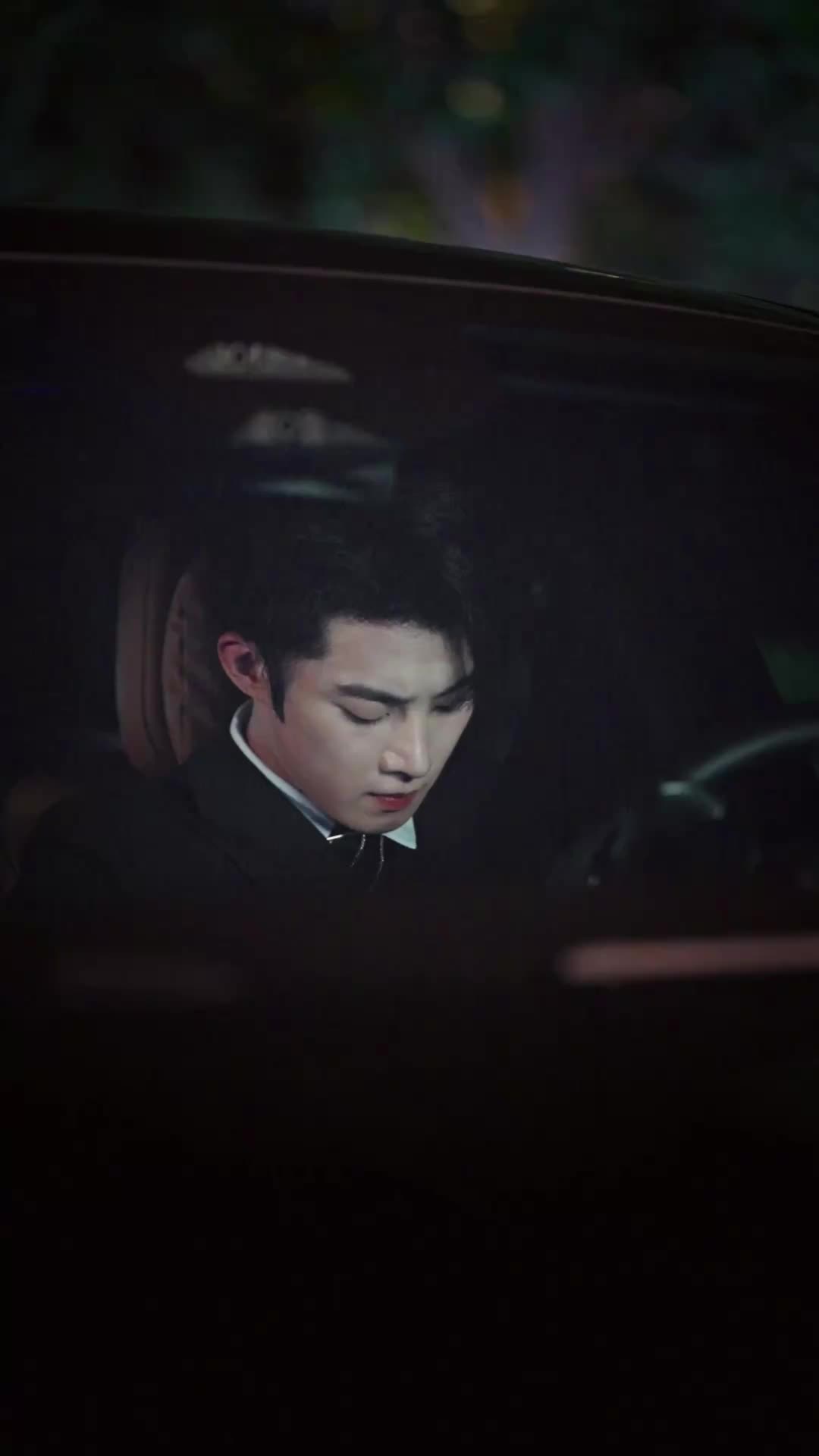 Episode 22 of My Younger Bodyguard Wants Me