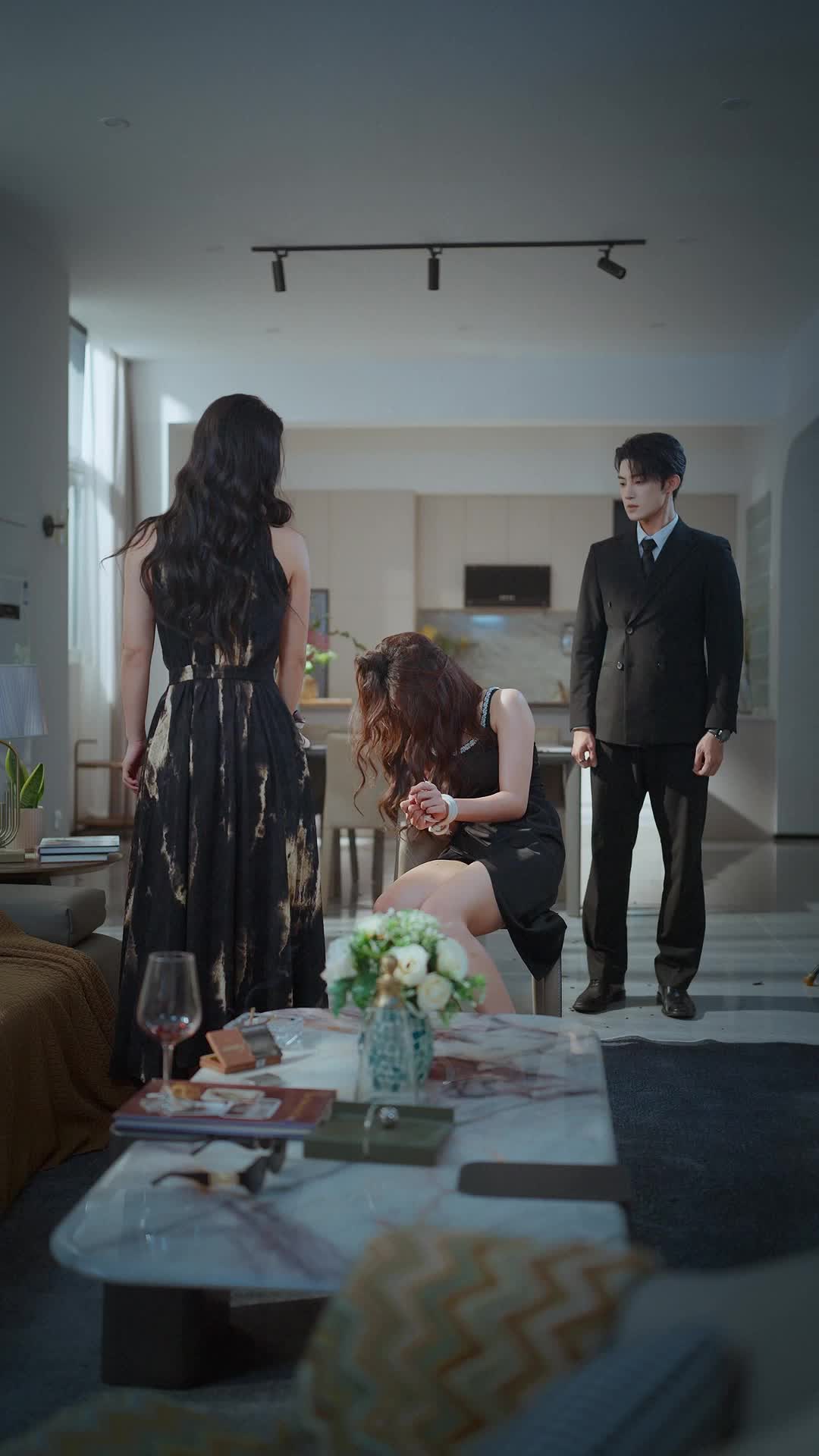 Episode 4 of My Younger Bodyguard Wants Me