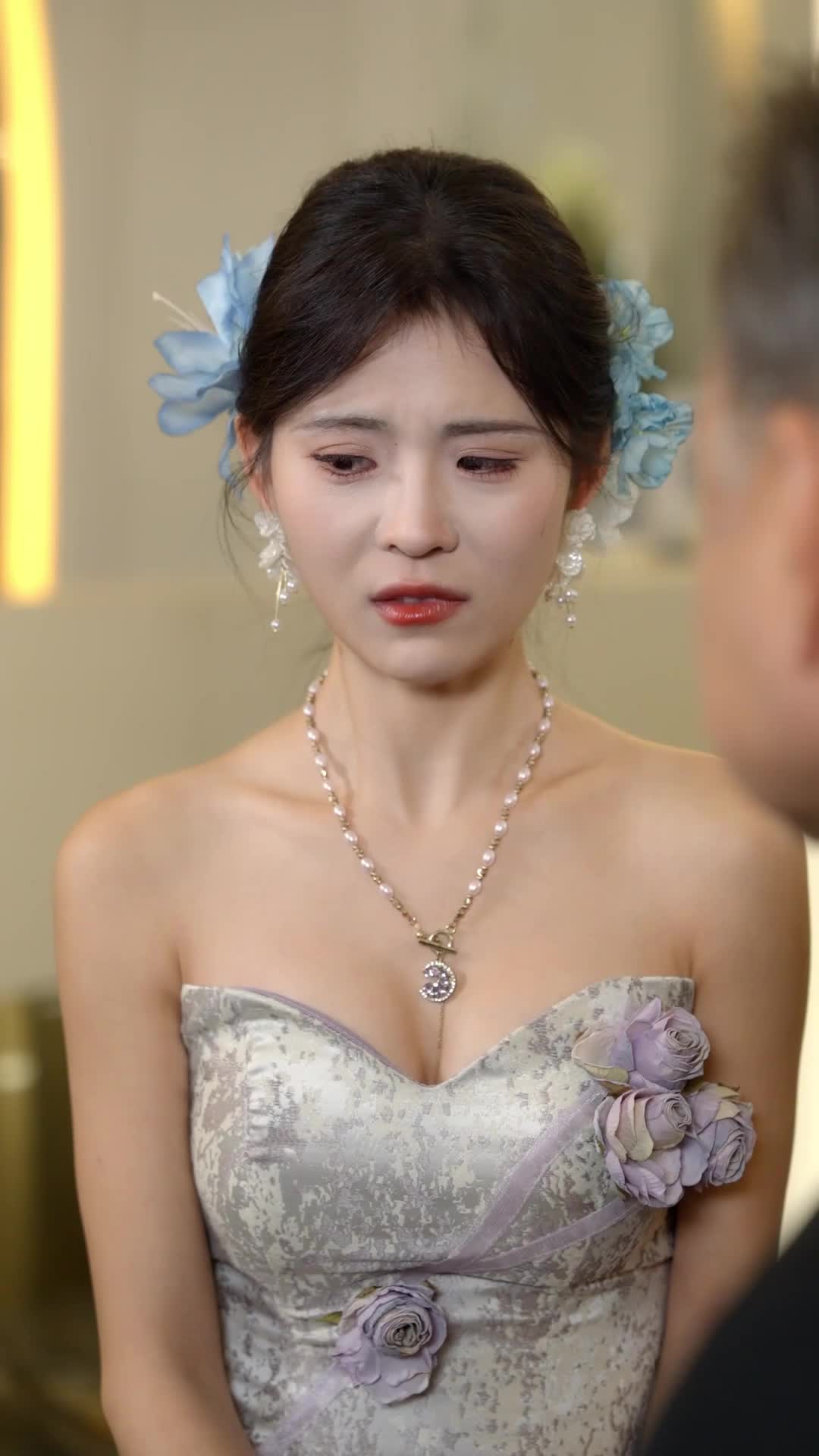 Episode 17 of Not Your Ordinary Heiress—She’s a Goddess