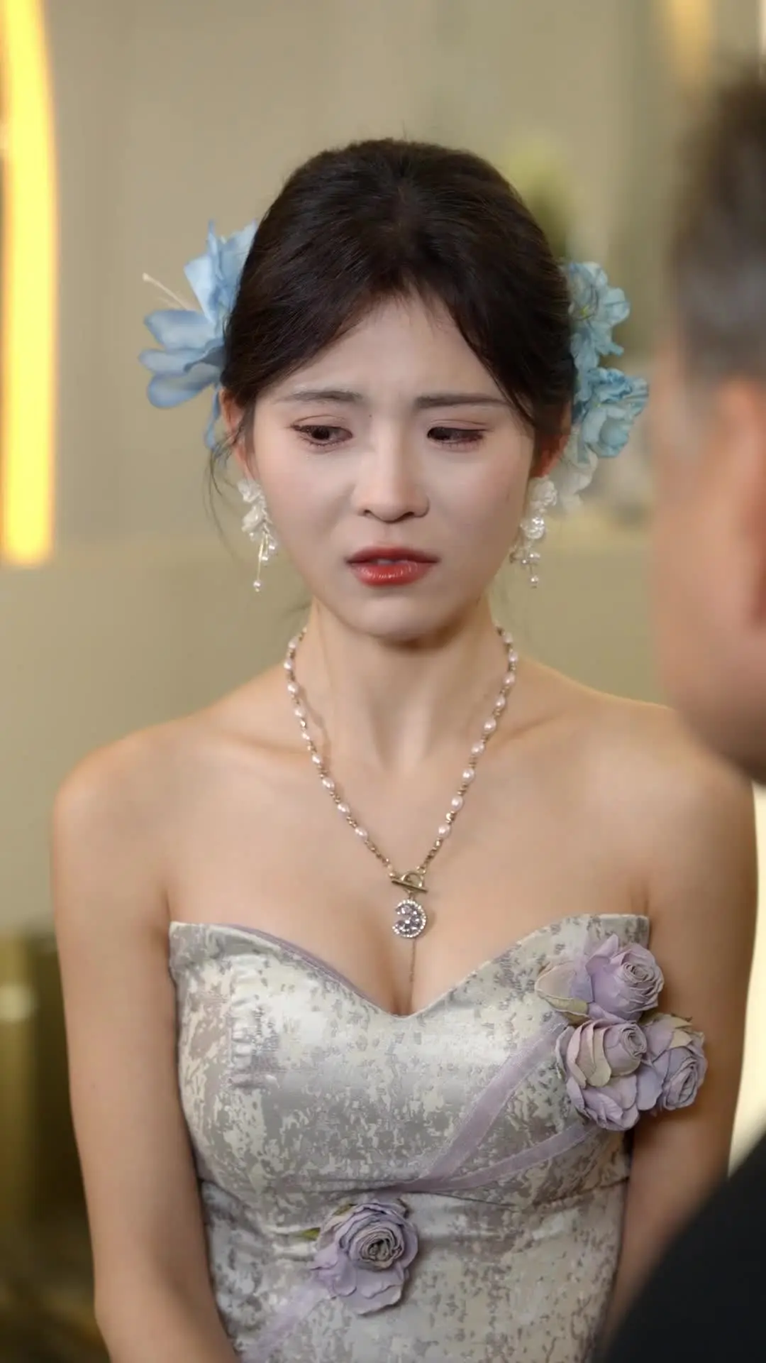 Episode 17 of Not Your Ordinary Heiress—She’s a Goddess