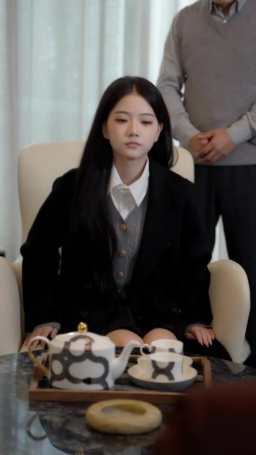 Episode 32 of Not Your Ordinary Heiress—She’s a Goddess