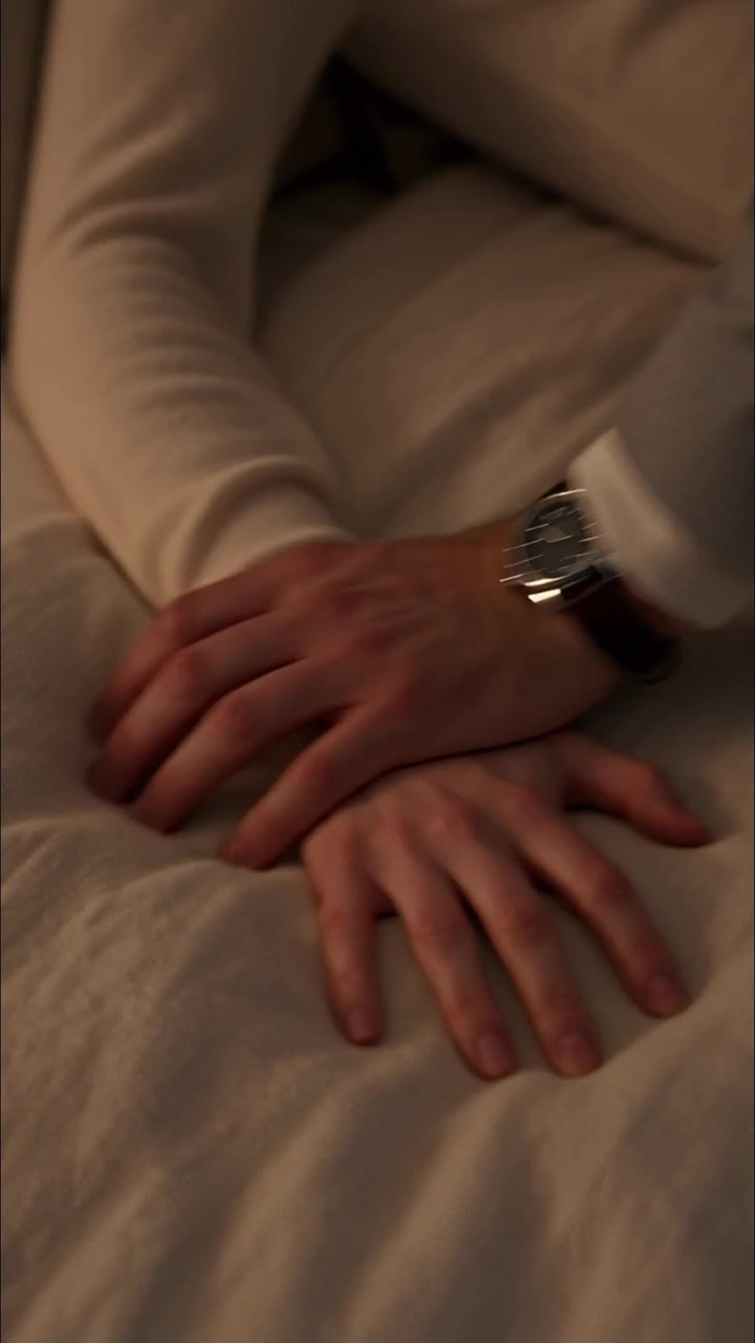 Episode 13 of One Husband, Two Identities