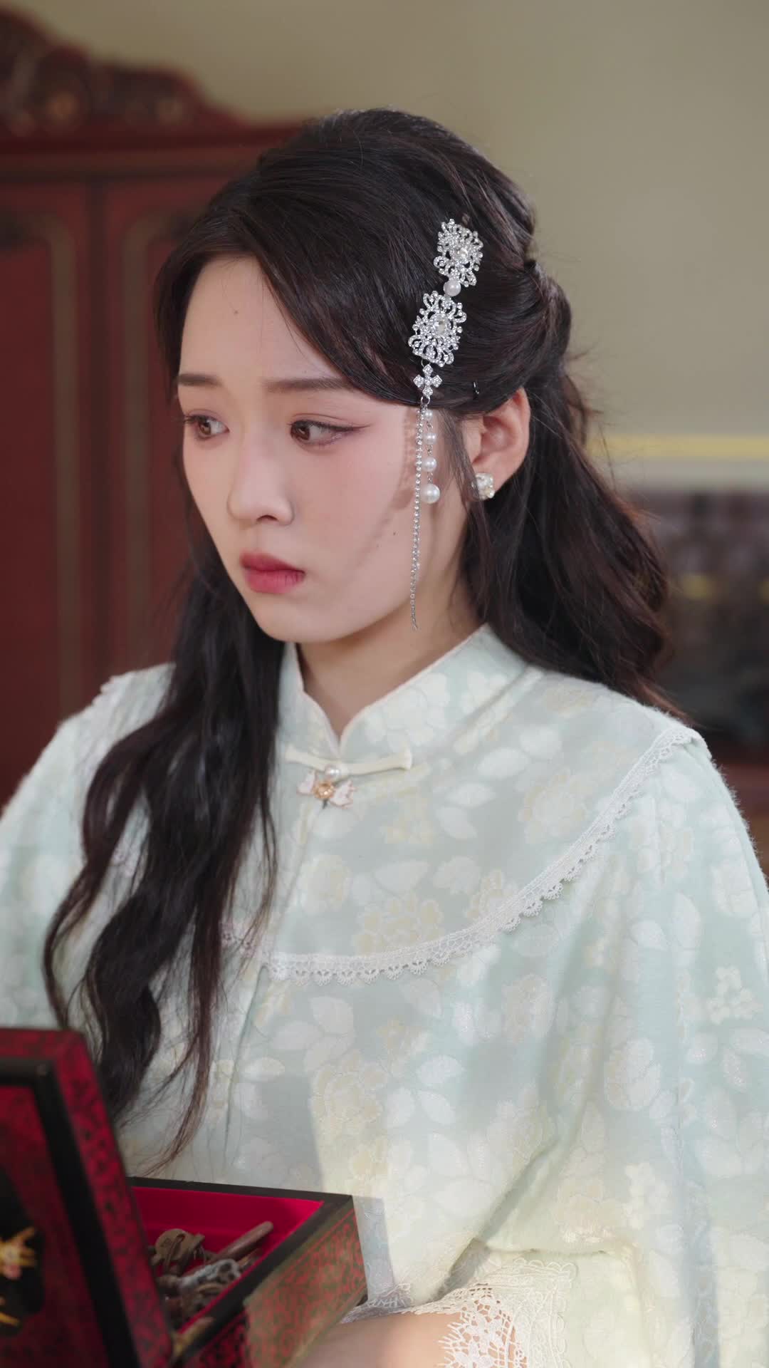 Episode 43 of Oops, My General Hubby Can Hear My Thoughts