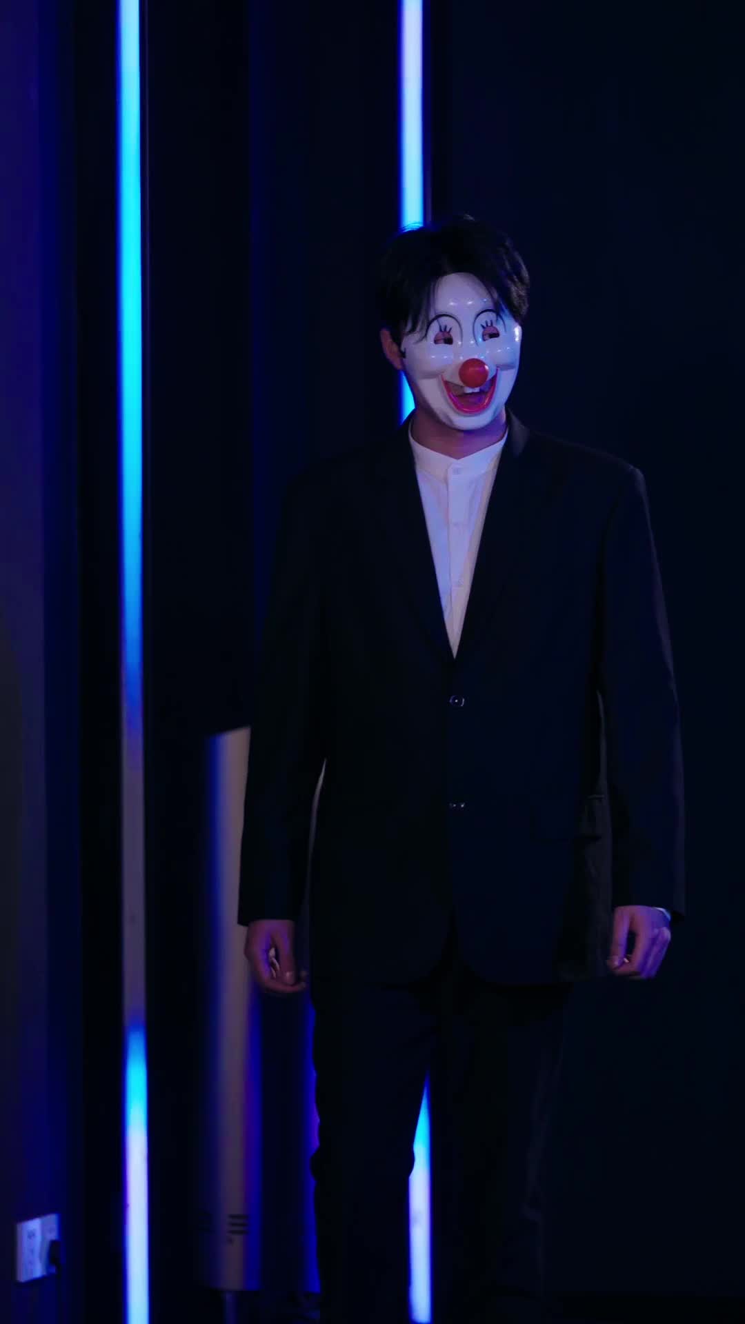 Episode 6 of Outsmarting the Clown Killer