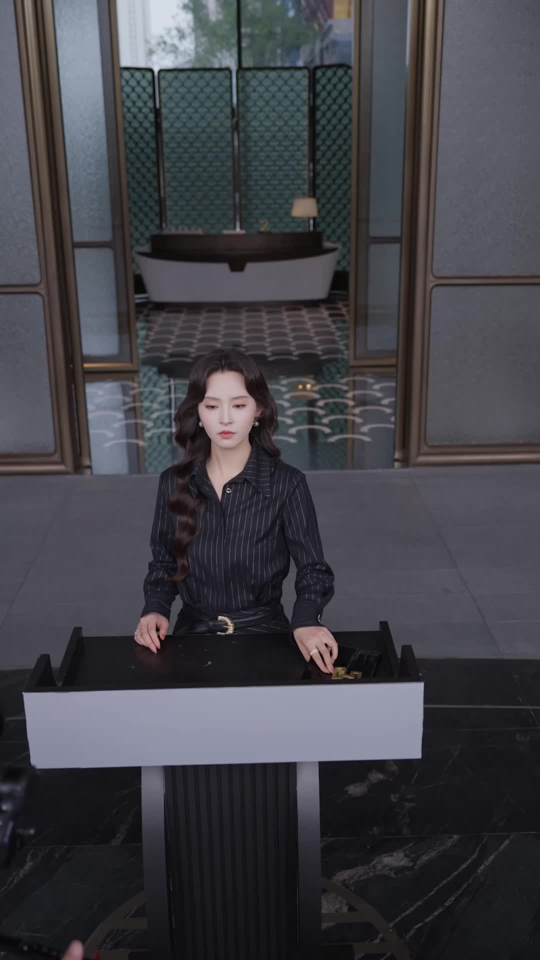 Episode 73 of Phantom of His Heart
