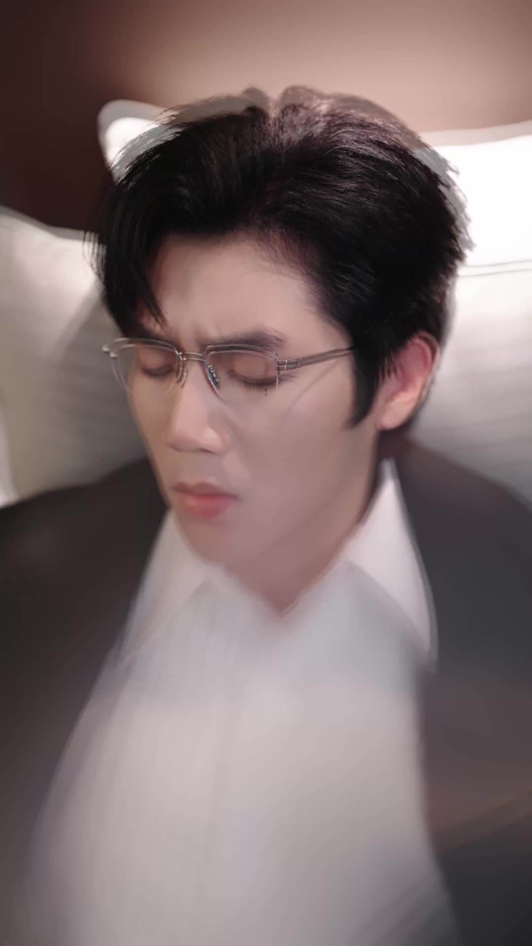 Episode 1 of Playing Innocent, Winning His Heart