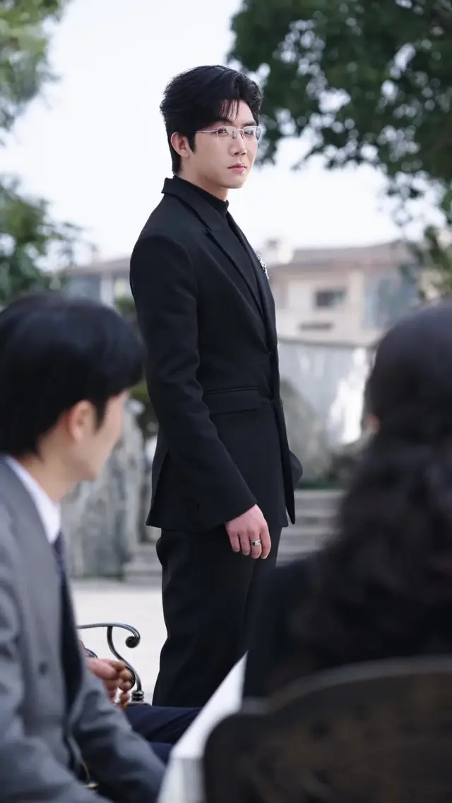 Episode 16 of Playing Innocent, Winning His Heart