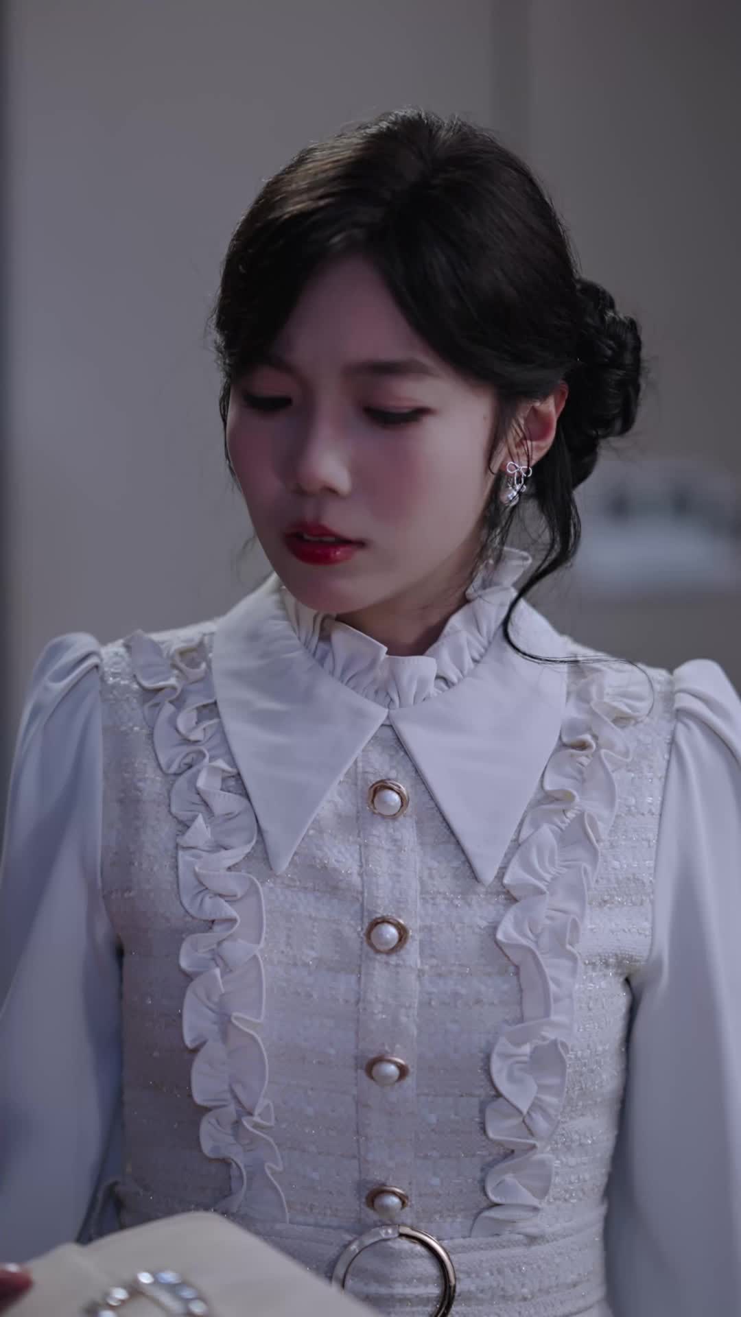 Episode 3 of Playing Innocent, Winning His Heart