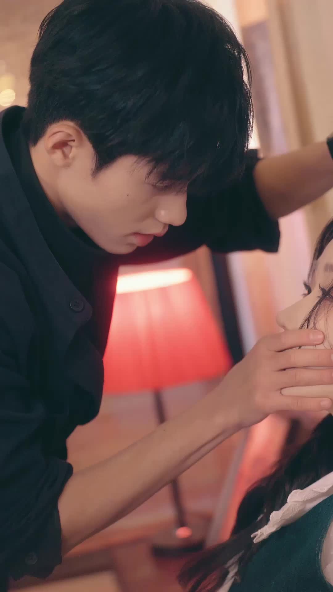 Episode 11 of Playing with Fire, Burning Love