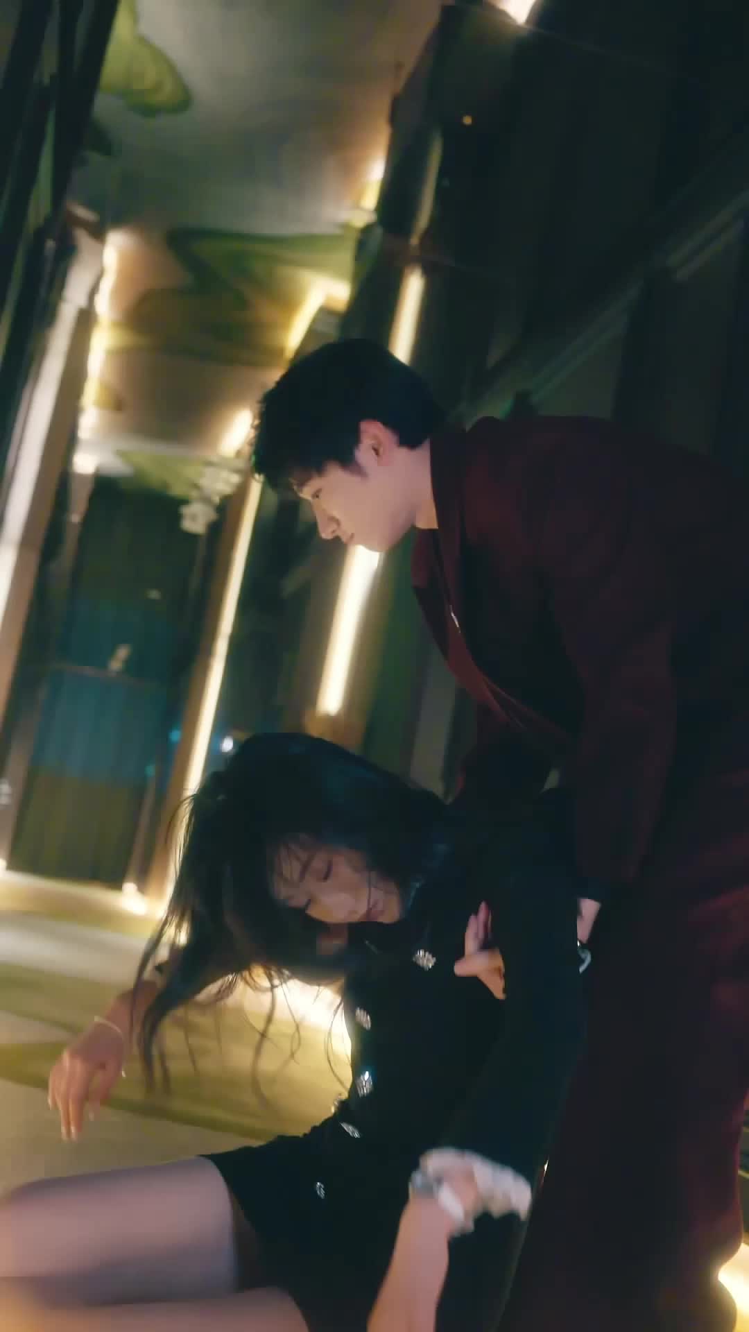 Episode 36 of Playing with Fire, Burning Love