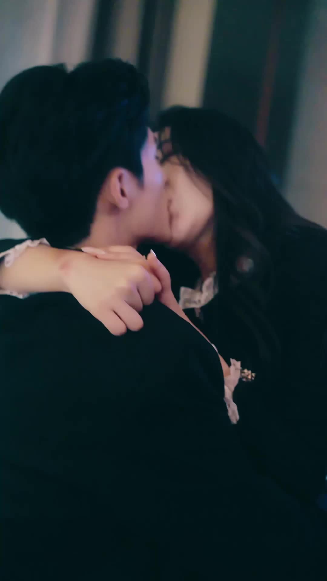 Episode 37 of Playing with Fire, Burning Love