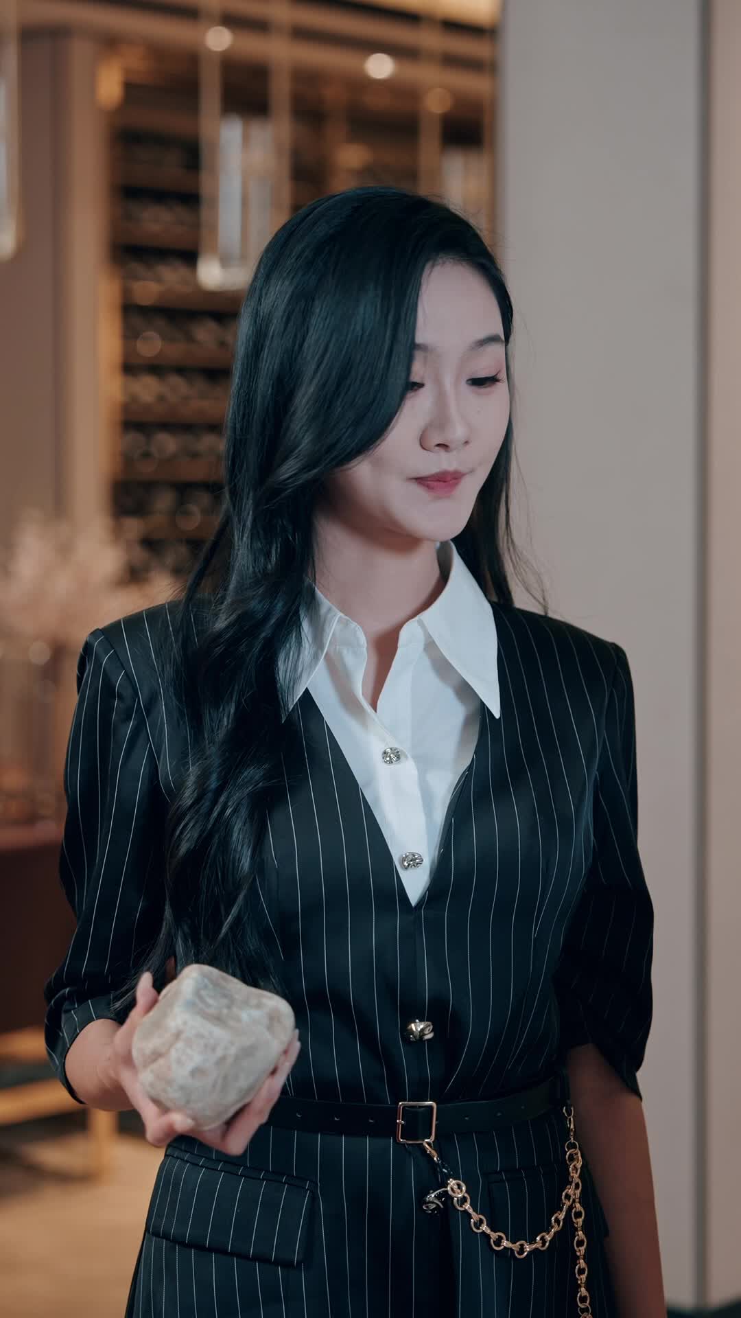 Episode 105 of Queen of Seeing Through Lies