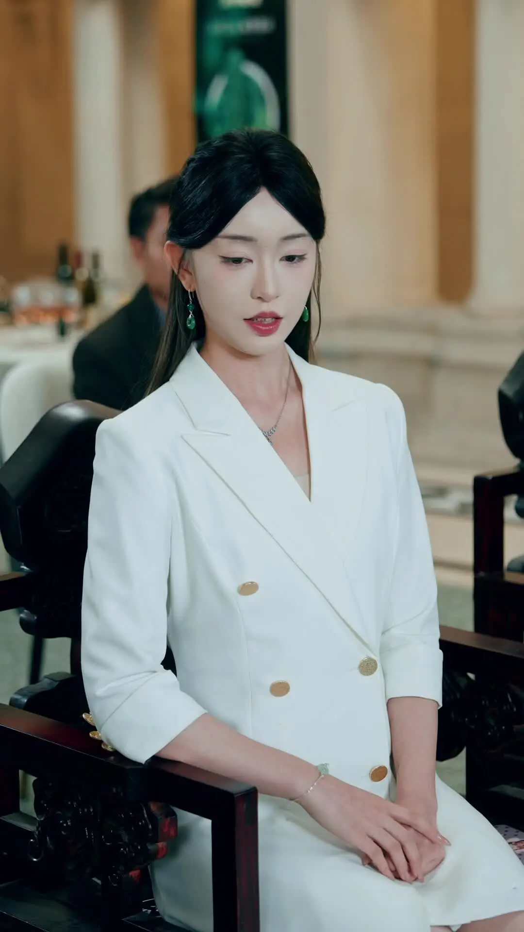 Episode 117 of Queen of Seeing Through Lies