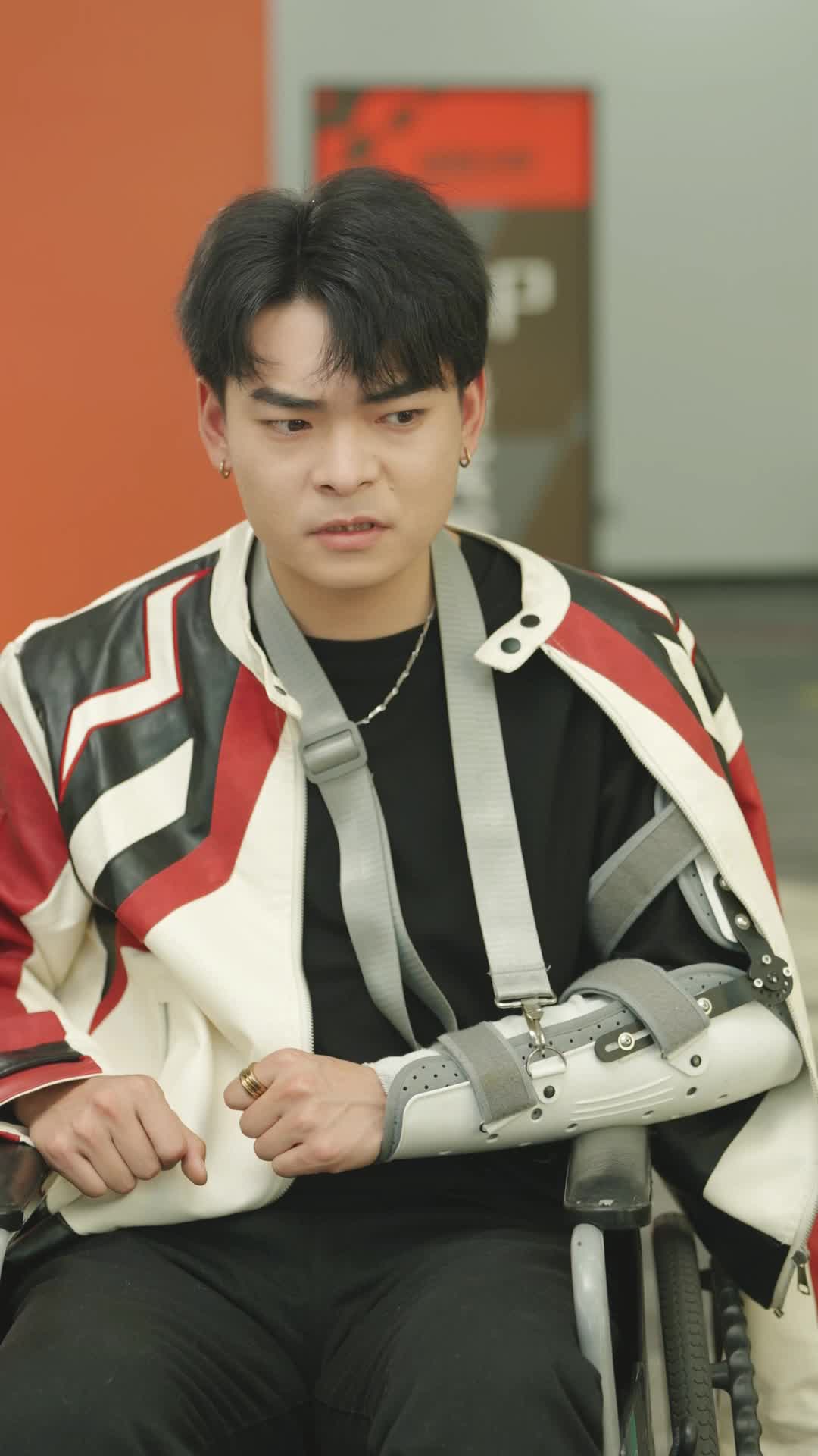 Episode 10 of Racing King Rise Again