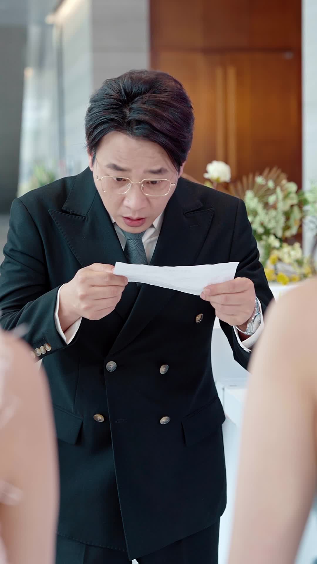Episode 33 of Real vs. Fake Heiress