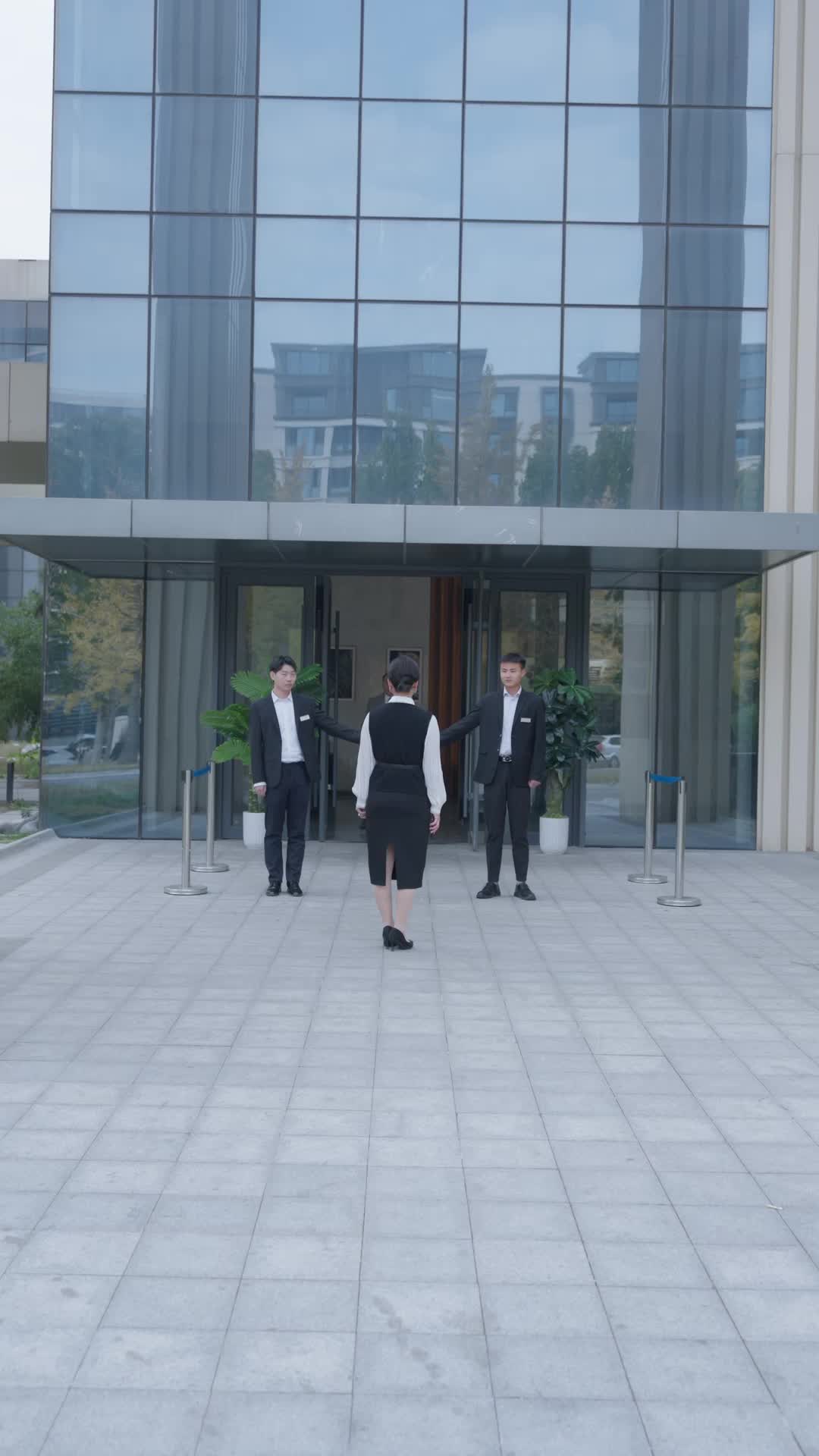 Episode 8 of Rebirth and Cut Ties: My Love-Blinded Son Regrets