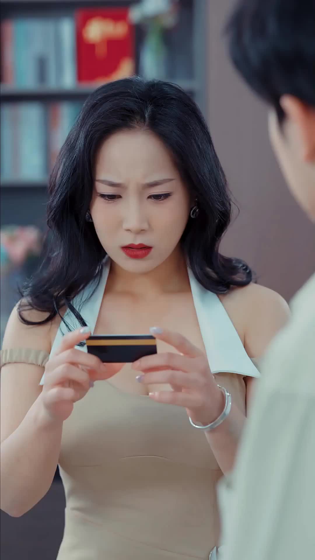 Episode 4 of Reborn: Female CEO at My Feet