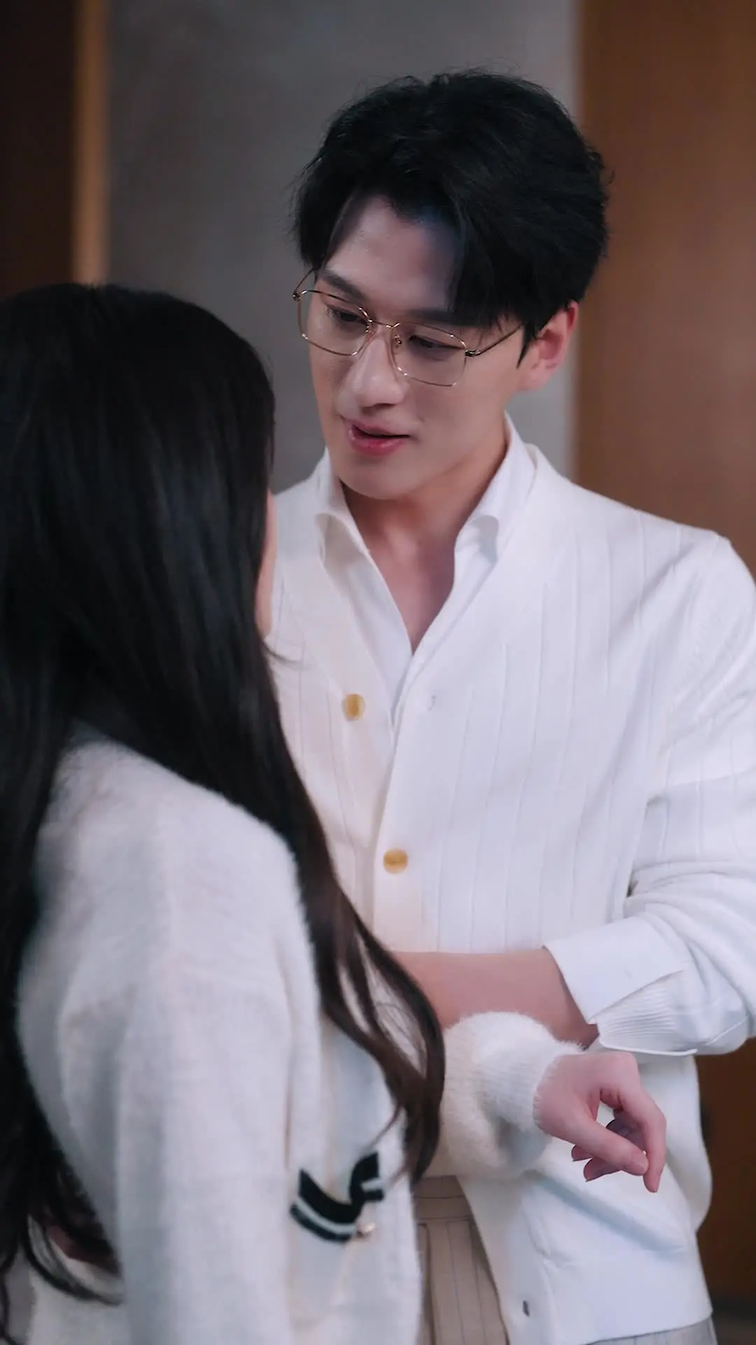 Episode 24 of Red Carpet, Hot Kiss