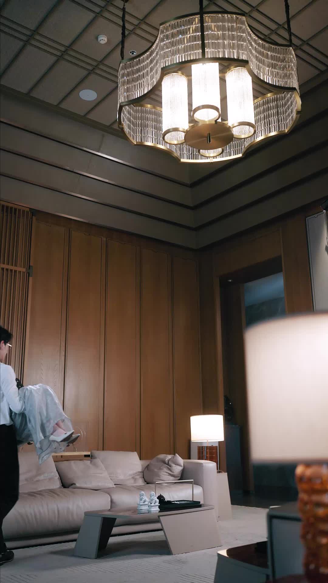 Episode 41 of Red Carpet, Hot Kiss