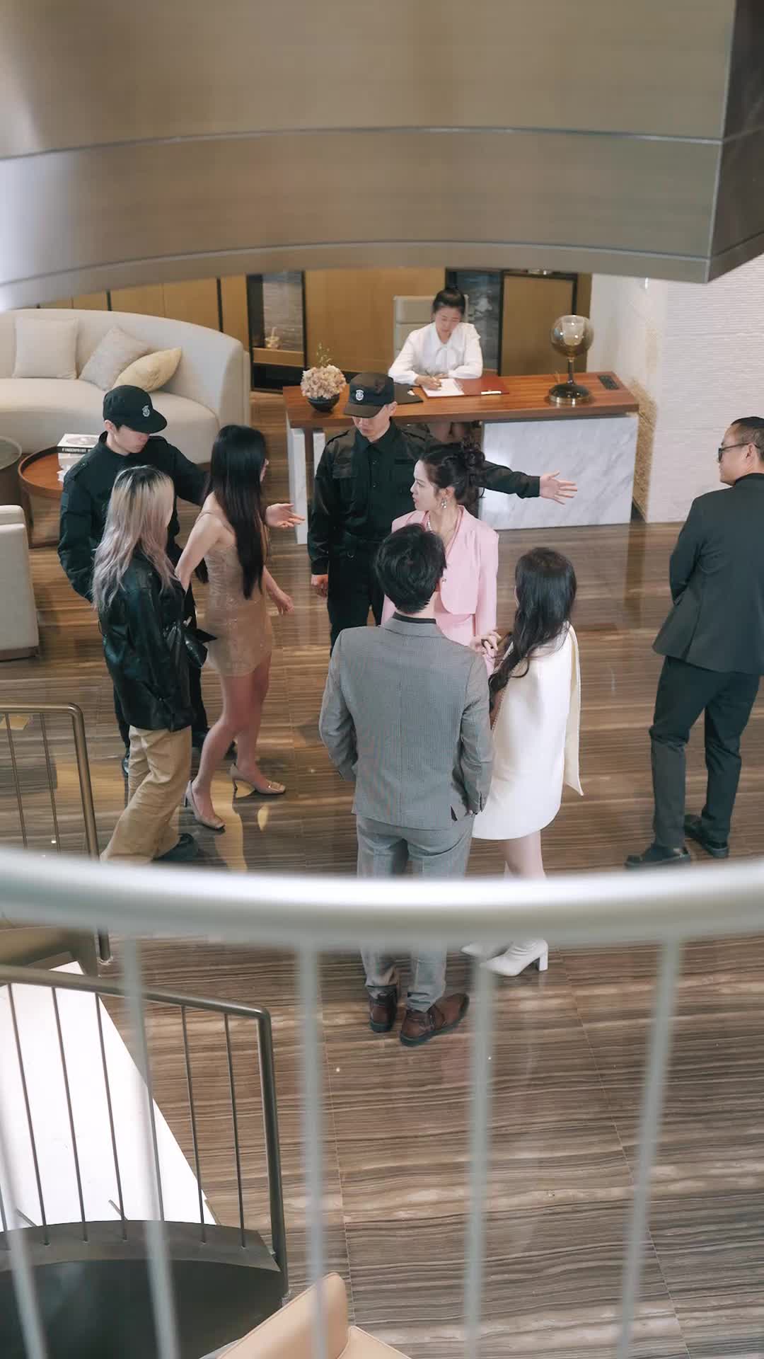 Episode 59 of Red Carpet, Hot Kiss