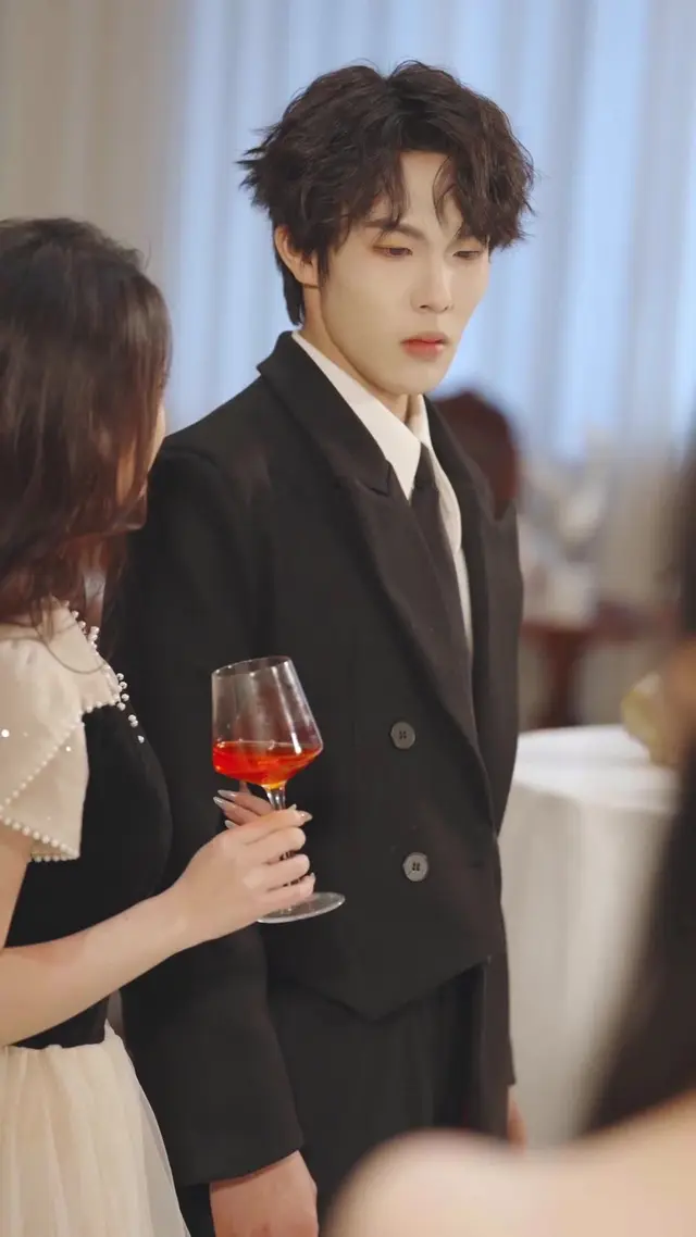 Episode 43 of Runaway Gold Digger and Obsessed Heir