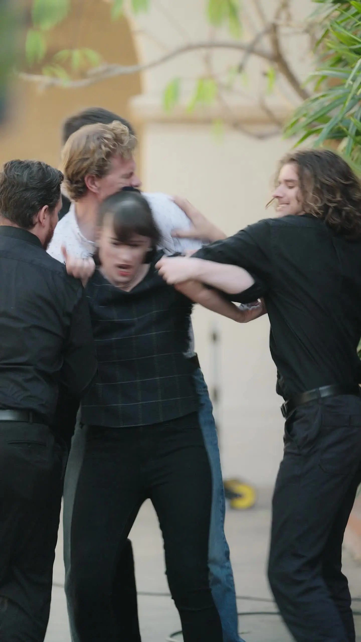 Episode 16 of Runaway Single Mom, Safe in His Arms