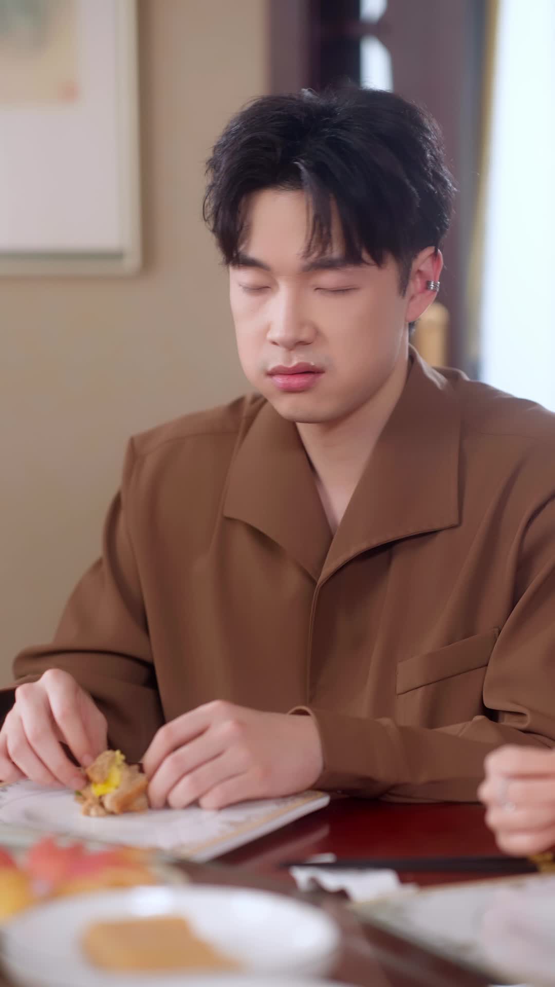 Episode 23 of Sassy Wife & Mischievous Guard