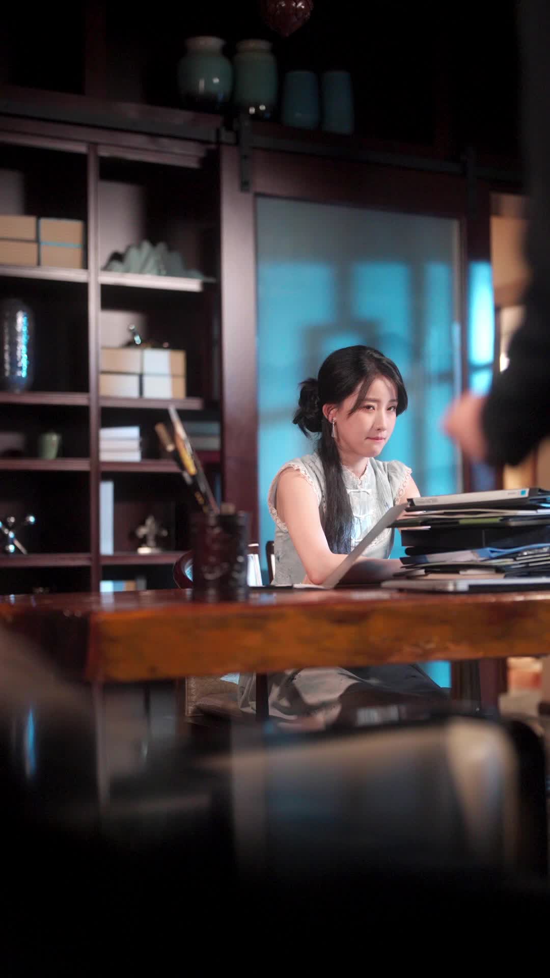 Episode 30 of Sassy Wife & Mischievous Guard