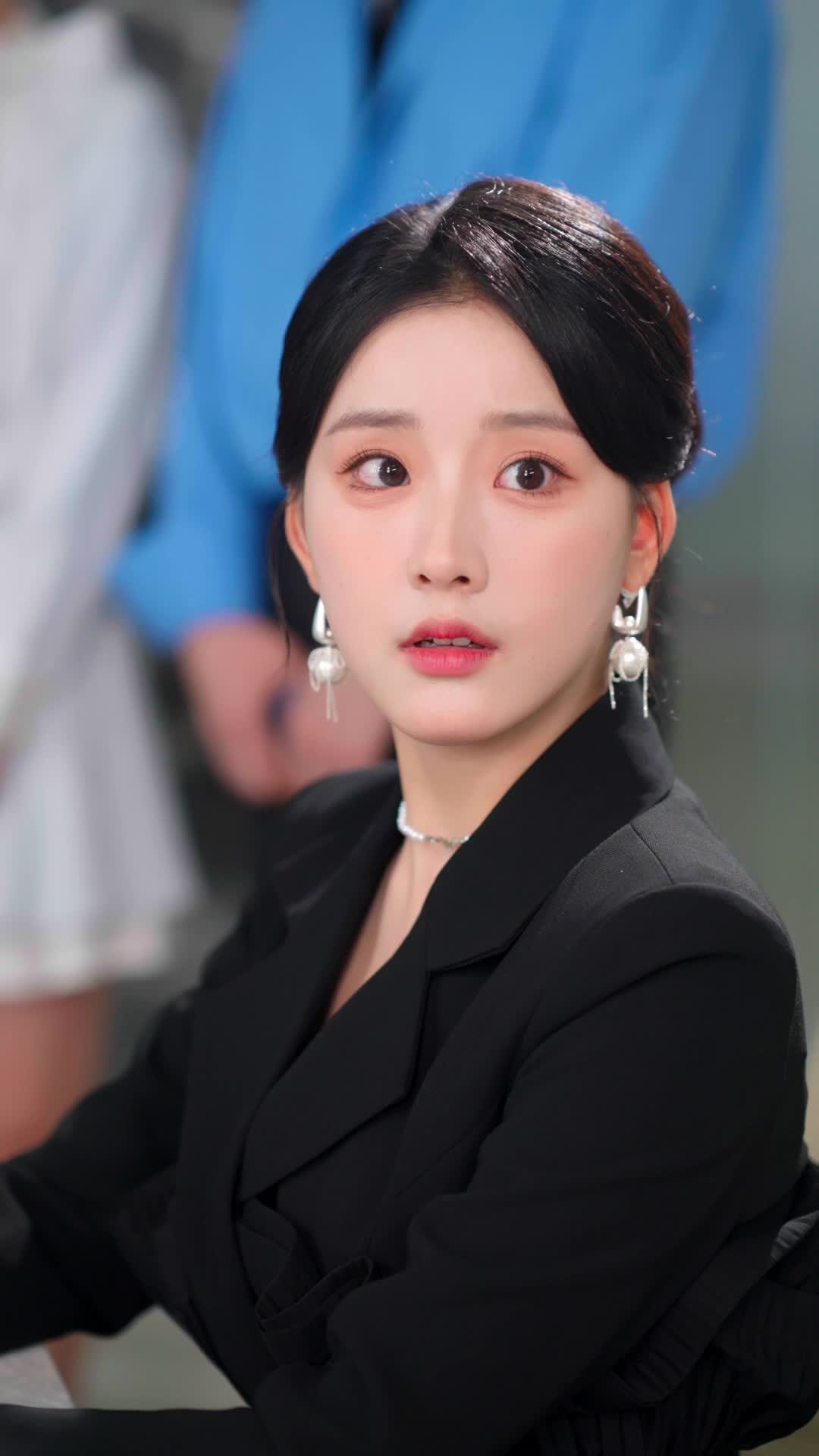 Episode 36 of Sassy Wife & Mischievous Guard