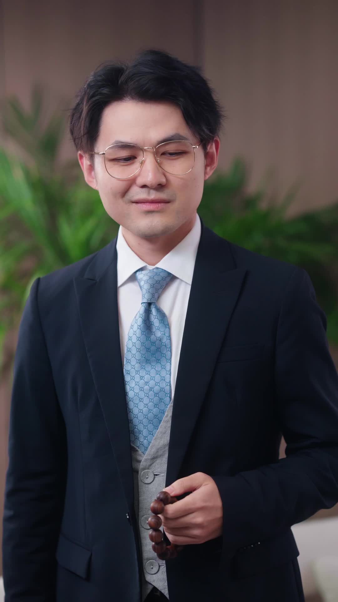 Episode 42 of Sassy Wife & Mischievous Guard