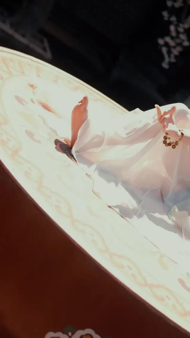Episode 1 of Scarlet Revenge: The Emperor's Love
