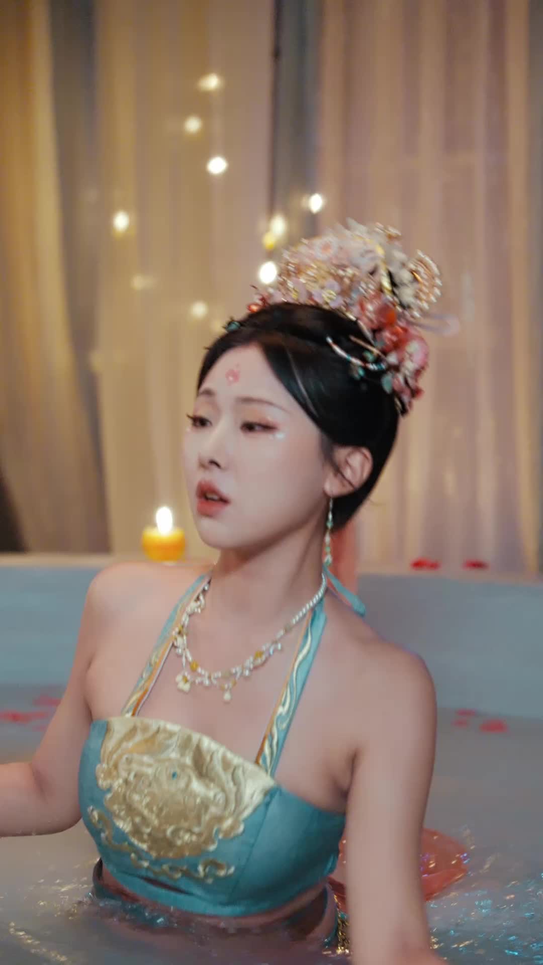 Episode 3 of Scarlet Revenge: The Emperor's Love