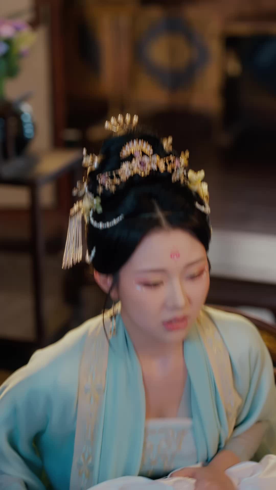 Episode 36 of Scarlet Revenge: The Emperor's Love