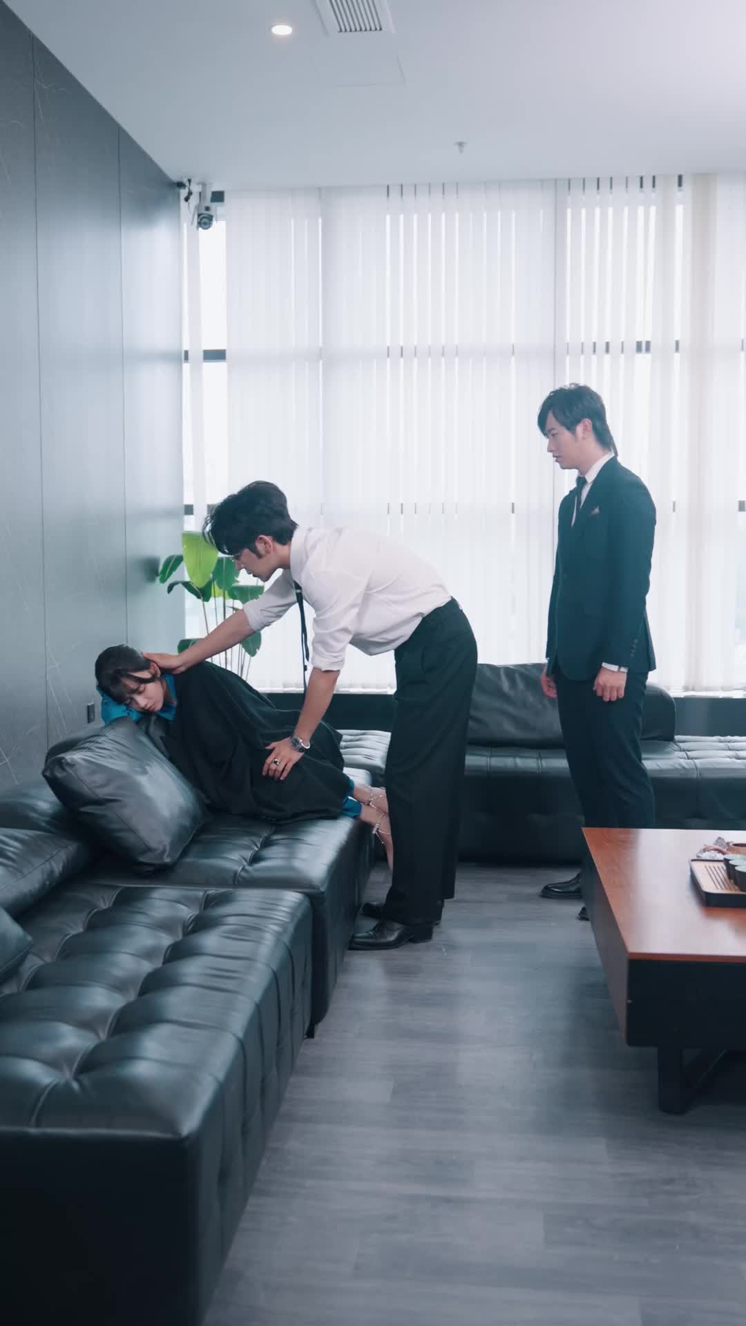 Episode 42 of She Didn't Bring Roses She Brought a Proposal
