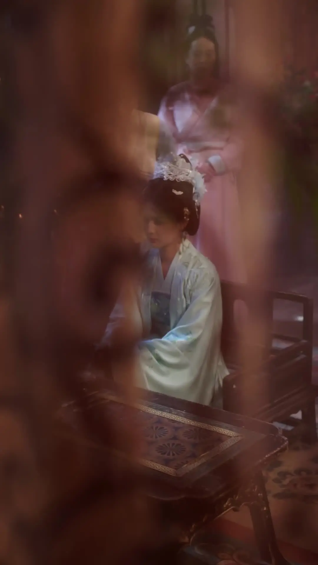 Episode 33 of She Returned as Empress