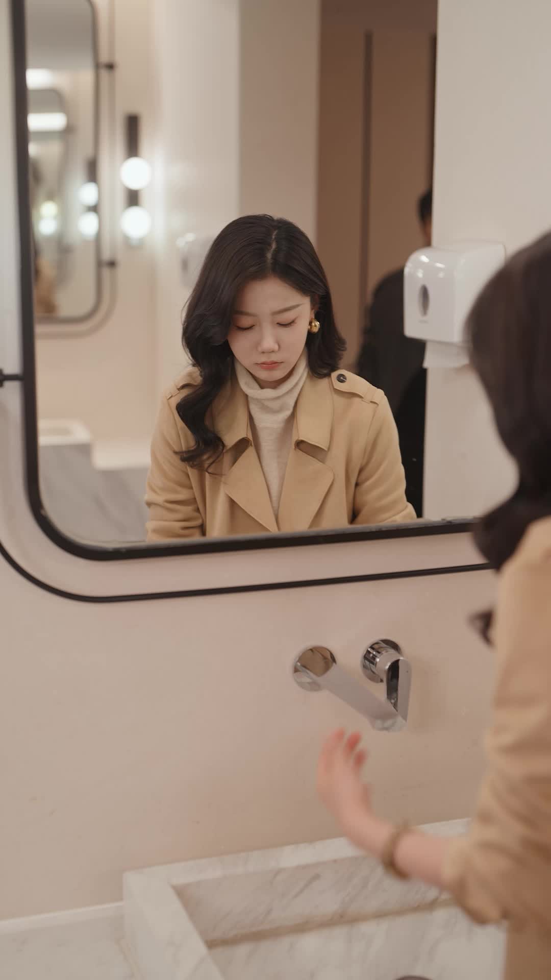 Episode 57 of Silent Heart, Stolen Love