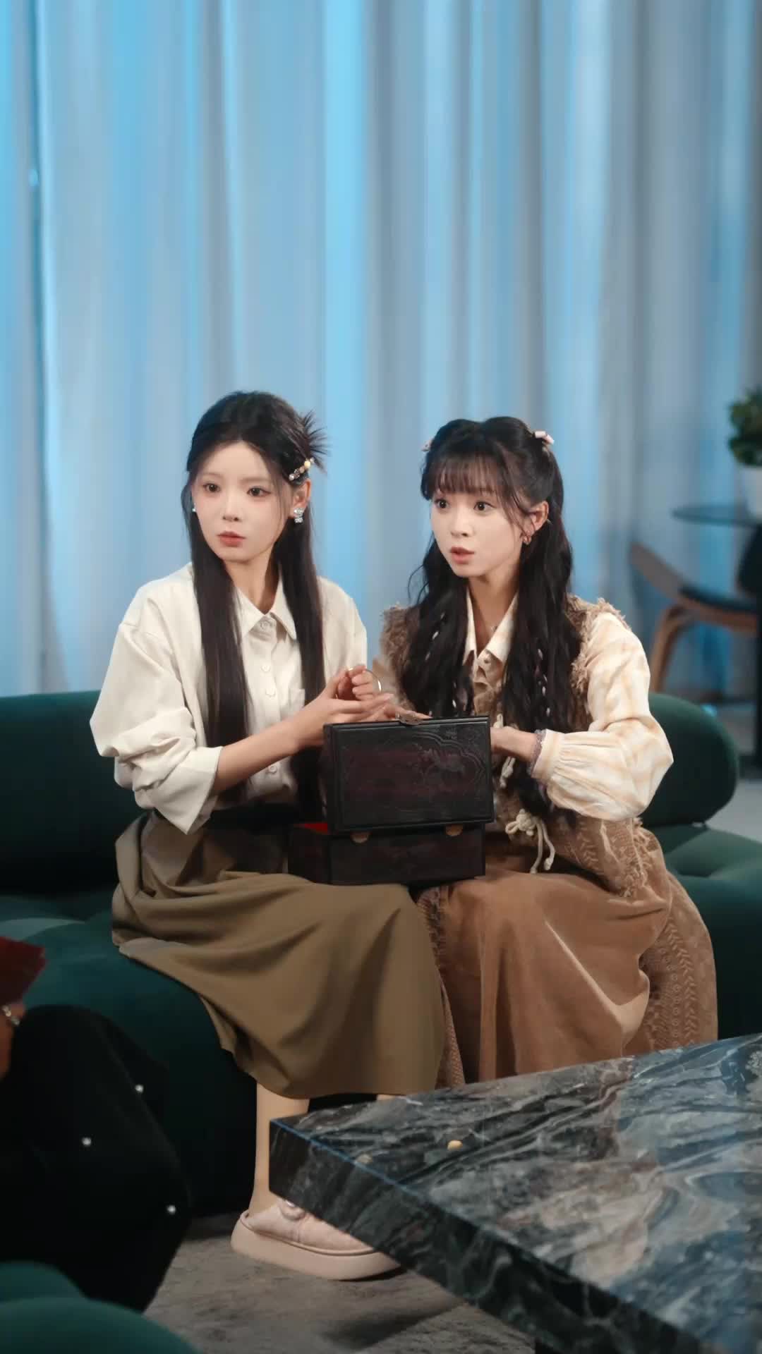 Episode 11 of Sister Pact, Love's Contract