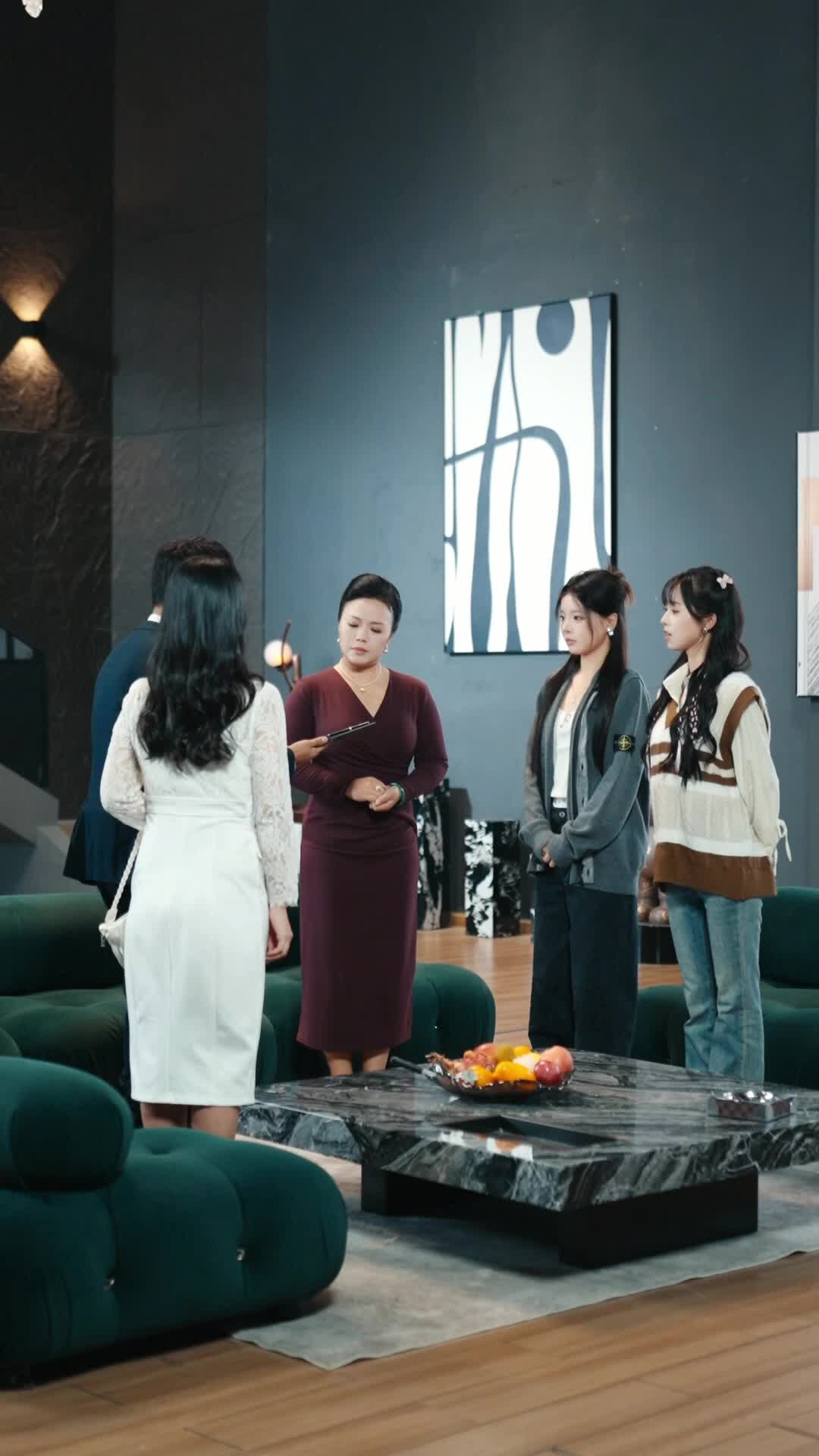 Episode 21 of Sister Pact, Love's Contract