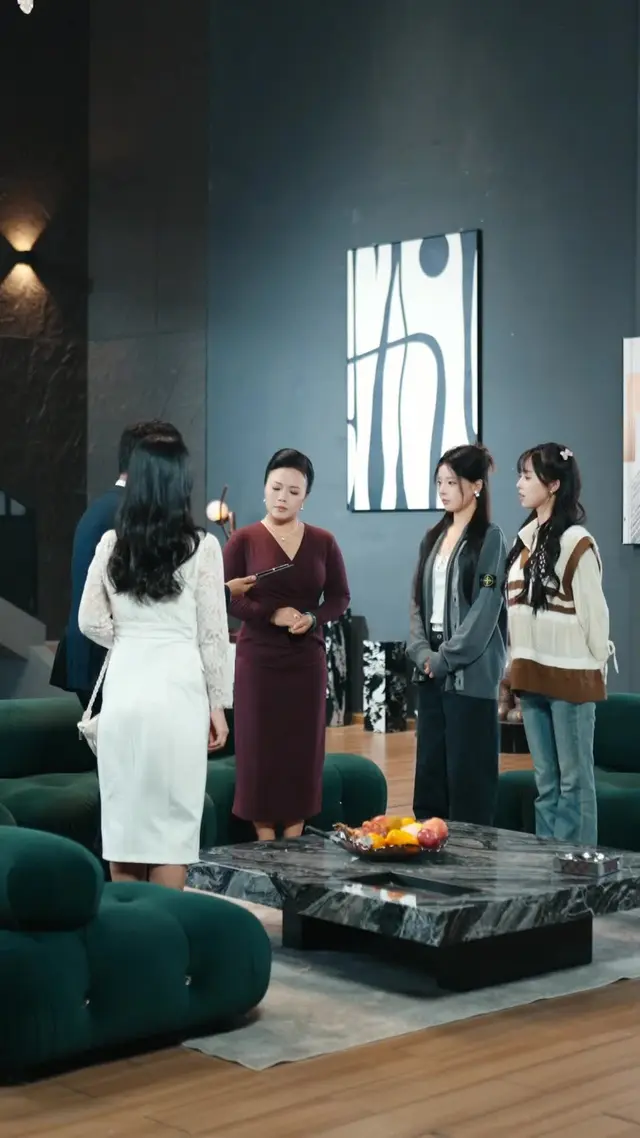 Episode 21 of Sister Pact, Love's Contract