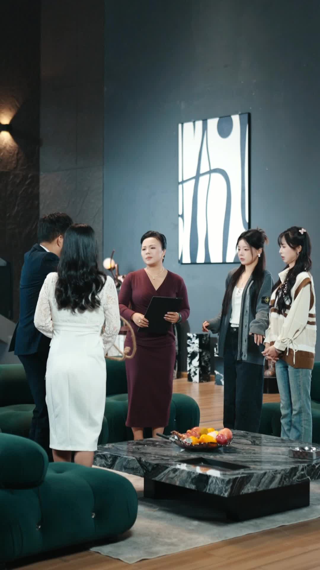 Episode 22 of Sister Pact, Love's Contract