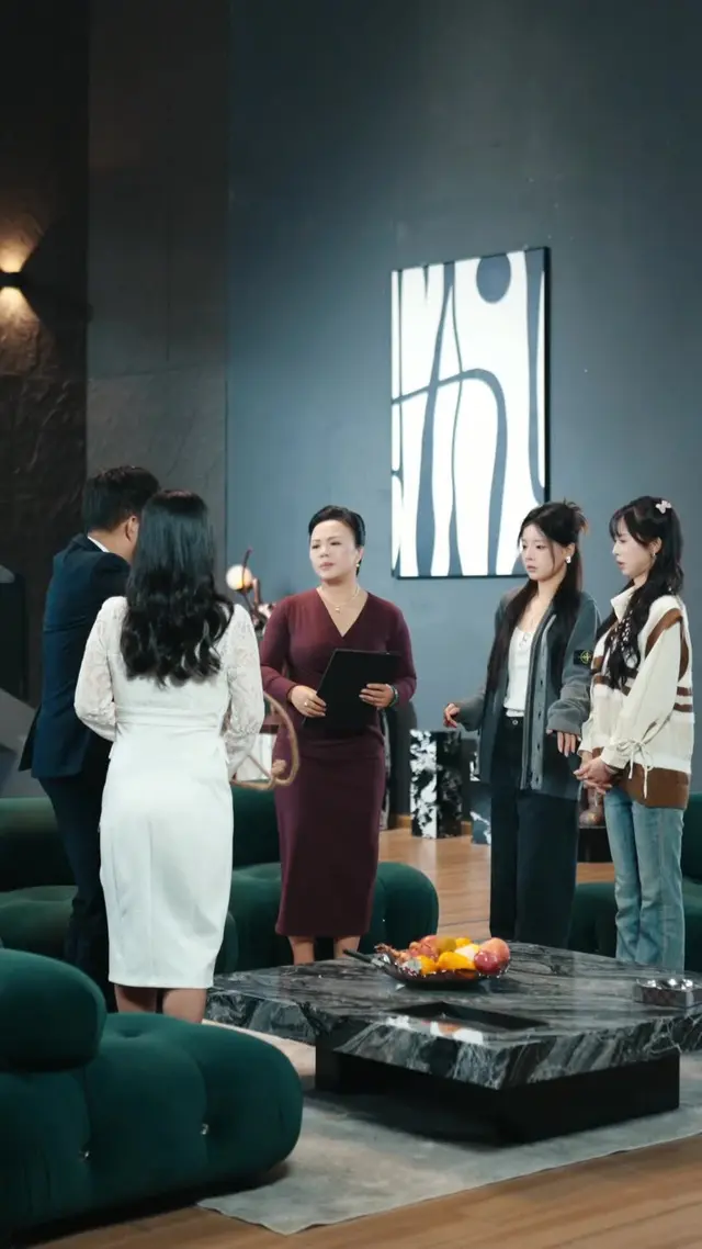 Episode 22 of Sister Pact, Love's Contract