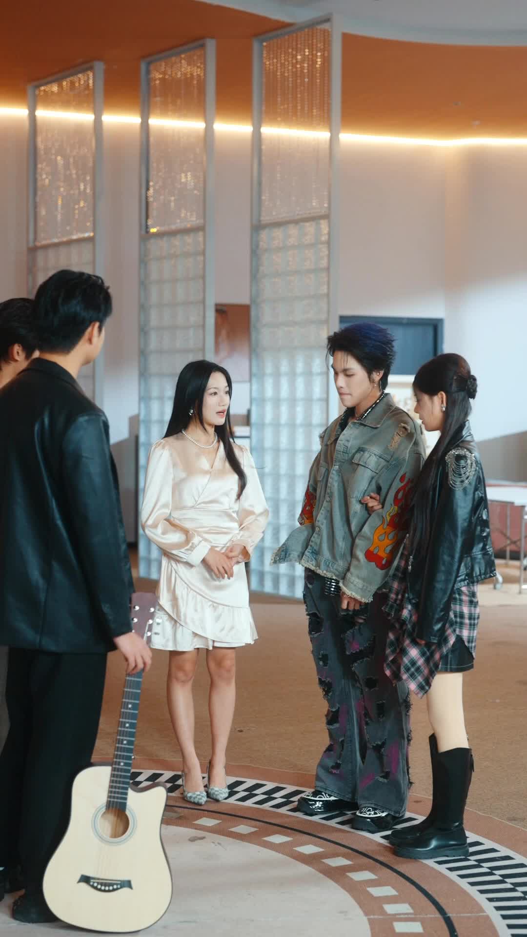 Episode 28 of Sister Pact, Love's Contract