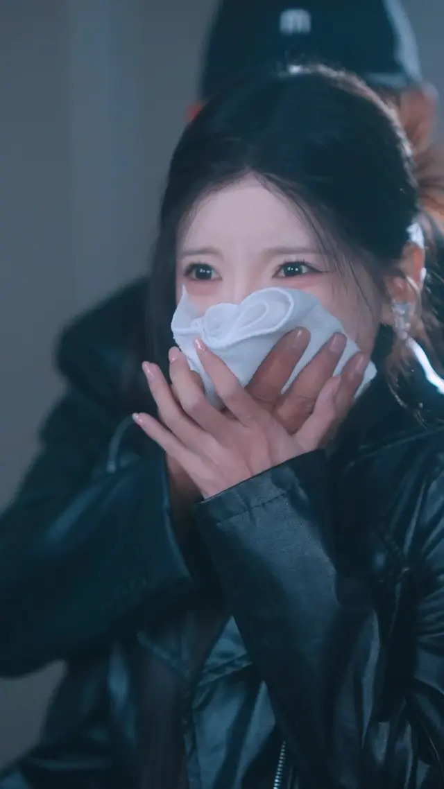 Episode 32 of Sister Pact, Love's Contract
