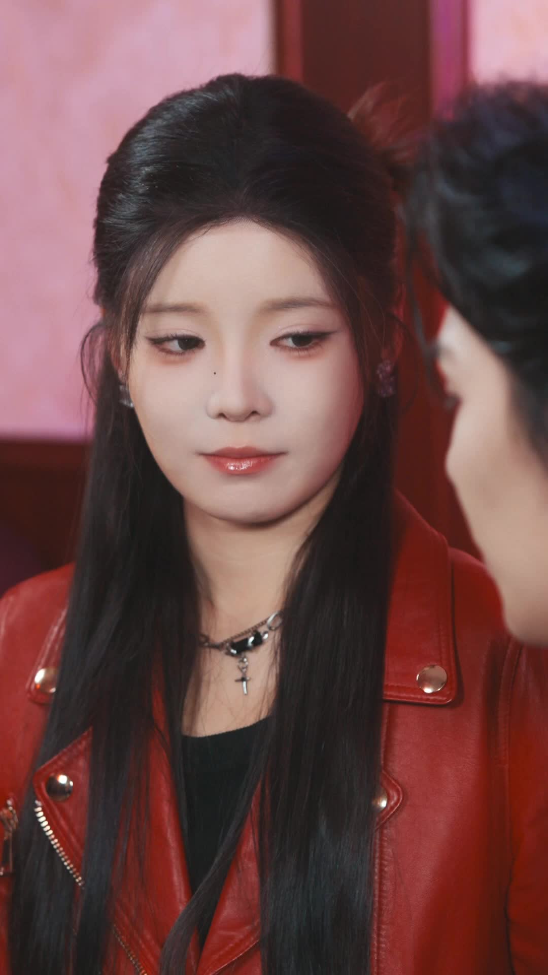 Episode 44 of Sister Pact, Love's Contract