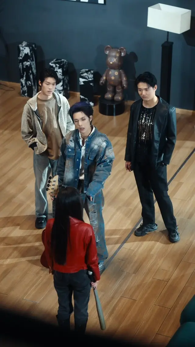 Episode 7 of Sister Pact, Love's Contract