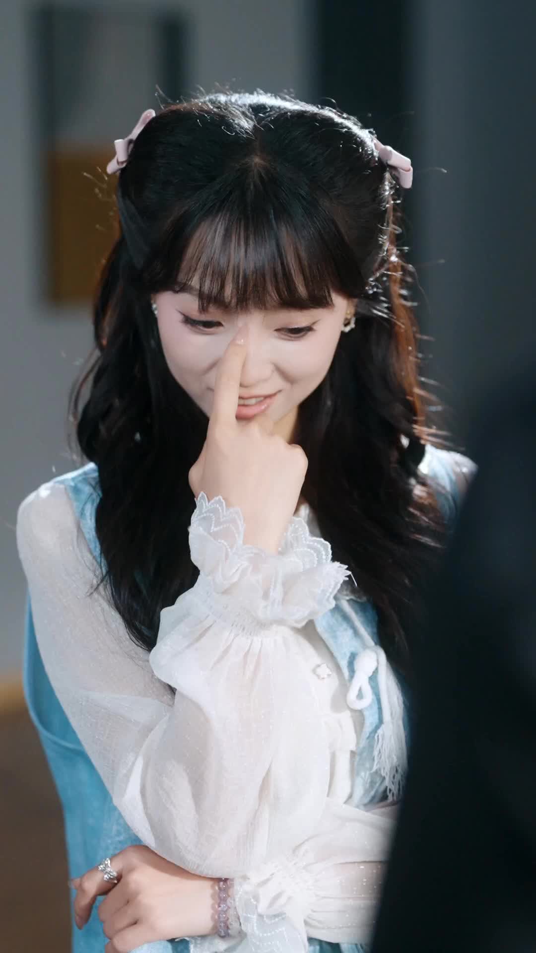 Episode 9 of Sister Pact, Love's Contract